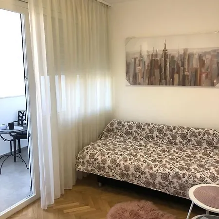 Apartman Lana Apartment